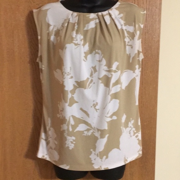 Liz Claiborne - Tan and White sleeveless cotton top.  Cute! EUC - Picture 1 of 2